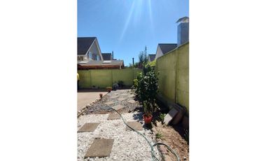 SE VENDE LINDA Y AMPLIA CASA UBICADA EN HERMOSO SECTOR DE CURAUMA