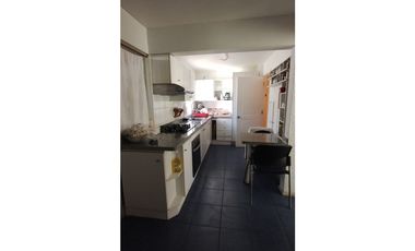 SE VENDE LINDA Y AMPLIA CASA UBICADA EN HERMOSO SECTOR DE CURAUMA