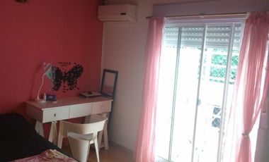 VENDE DEPTO EN DUPLEX  2 AMB CON BALCON, PATIO TERRAZA AL FRENTE - VILLA DEL PARQUE