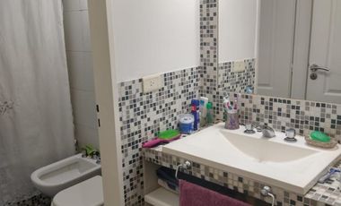 VENDE DEPTO EN DUPLEX  2 AMB CON BALCON, PATIO TERRAZA AL FRENTE - VILLA DEL PARQUE