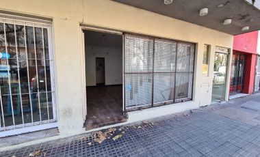 Local en alquiler - 1 Baño - 23Mts2 - Sobre calle 8-La Plata