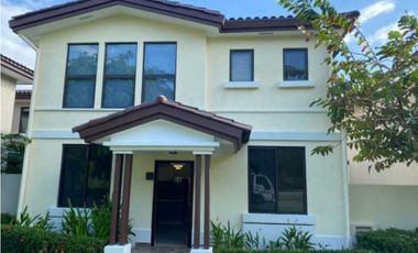 SE VENDE O SE ALQUILA CASA EN RIVER VALLEY