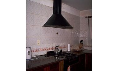 Chalet con oficina y depto independiente
