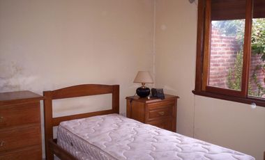 Chalet con oficina y depto independiente