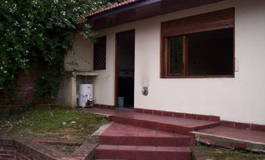 Chalet con oficina y depto independiente