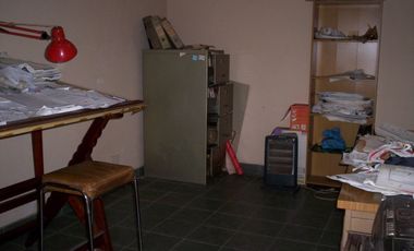 Chalet con oficina y depto independiente