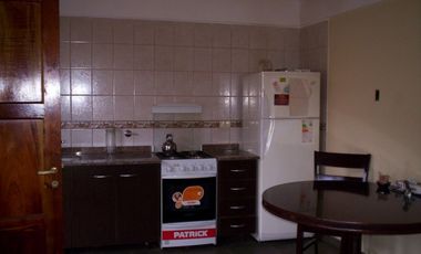 Chalet con oficina y depto independiente