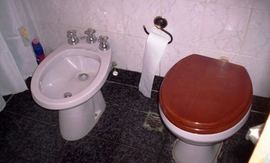 Chalet con oficina y depto independiente