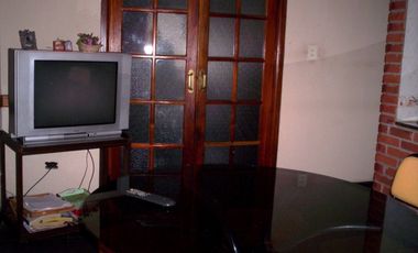 Chalet con oficina y depto independiente
