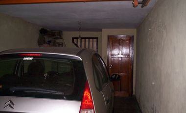 Chalet con oficina y depto independiente