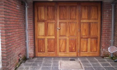 Chalet con oficina y depto independiente
