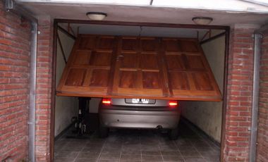 Chalet con oficina y depto independiente