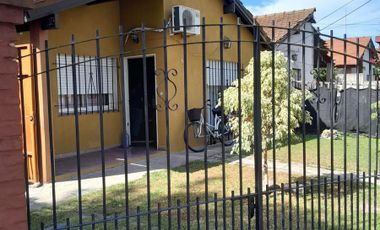 Casa Venta - Calle 82 esquina  10 - La Plata