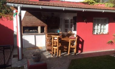 IMPECABLE CHALET EN ZONA RESIDENCIAL