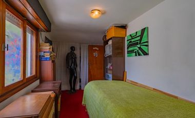 Venta  casa con 4 dormitorios garage y 2 locales