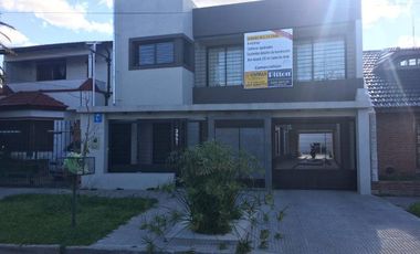 Departamento Tipo Casa en venta en Remedios de Escalada Este