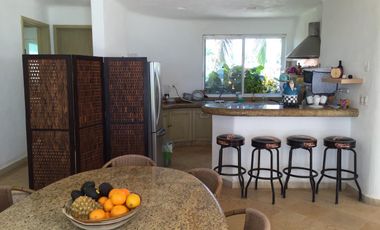 CASA EN RENTA POR DÍA EN BARRA VIEJA SOBRE PLAYA, ACAPULCO EN LO MEJOR DE AC