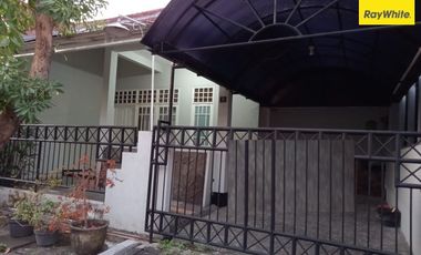Disewakan Rumah Lokasi di Babatan Pratama, Wiyung Surabaya