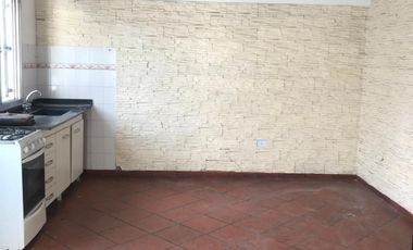 ALQUILER - PH 3 AMBIENTES CON PATIO - VILLA  MADERO - SIN EXPENSAS