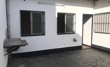 ALQUILER - PH 3 AMBIENTES CON PATIO - VILLA  MADERO - SIN EXPENSAS