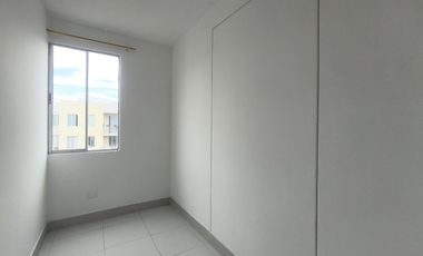 apartamento en arriendo en prados del este. Cod A19387