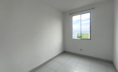 apartamento en arriendo en prados del este. Cod A19387