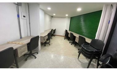 Excelente oficina cerca a viva laureles