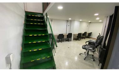 Excelente oficina cerca a viva laureles