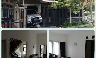 Dijual Rumah 2 Lantai Siap Huni Perum YKP Rungkut Surabaya