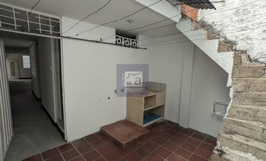 COD. 5372 - SE ARRIENDA APARTAMENTO - BARRIO:  SANTA ANA