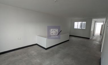 COD. 5372 - SE ARRIENDA APARTAMENTO - BARRIO:  SANTA ANA