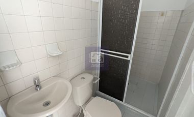 COD. 5372 - SE ARRIENDA APARTAMENTO - BARRIO:  SANTA ANA