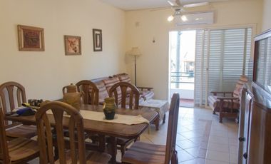 VENTA DEPARTAMENTO FRENTE AL RIO 3 DORMITORIOS