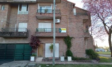 VENTA DEPARTAMENTO FRENTE AL RIO 3 DORMITORIOS
