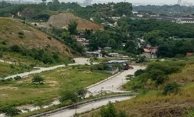 OVERLOOKING 400 sqm residential lot for sale in Priveya Hills in Talamban Cebu.