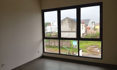 Rumah 2 Lt Siap Huni Dekat RS Mitra Keluarga Jatiasih Bisa KPR J-40796