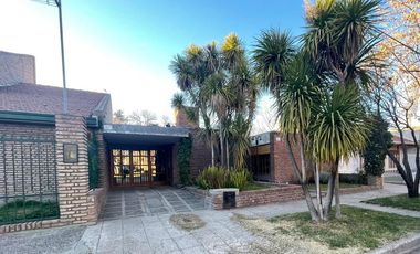 Casa en  barrio MANZANAR
