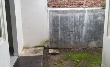 Di Sewakan Rumah Murah di Puri Surya Jaya Valencia Siap Huni