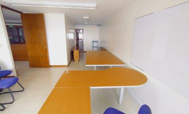 oficina en arriendo en centro. Cod A1023105