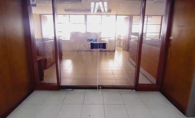 oficina en arriendo en centro. Cod A1023105