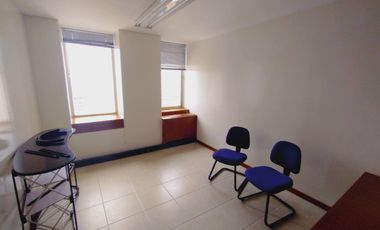 oficina en arriendo en centro. Cod A1023105