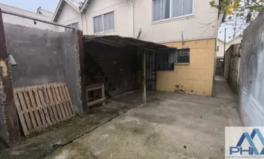 Casa En Venta C/ Estacionamiento En Centro De Lampa