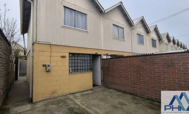 Casa En Venta C/ Estacionamiento En Centro De Lampa