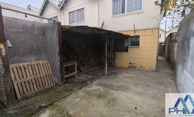 Casa En Venta C/ Estacionamiento En Centro De Lampa
