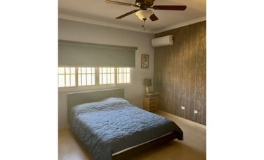 SE VENDE HERMOSA Y AMPLIA CASA EN RAINFOREST VILLAS $470,000