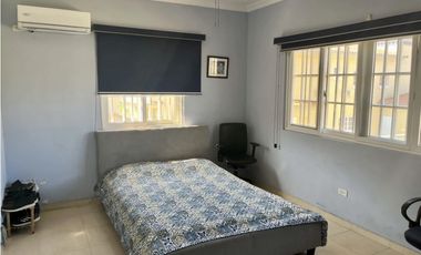 SE VENDE HERMOSA Y AMPLIA CASA EN RAINFOREST VILLAS $470,000