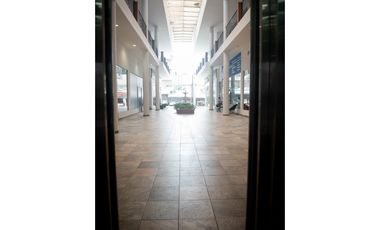 LOCAL EN BELLA VISTA- $1230