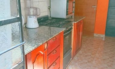 Hermoso Chalet de 6 + Amb con Depto de 3 Amb en El Fondo. con Coch Para 2 Autos
