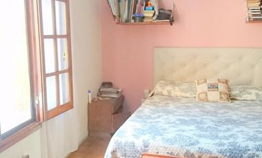 Hermoso Chalet de 6 + Amb con Depto de 3 Amb en El Fondo. con Coch Para 2 Autos