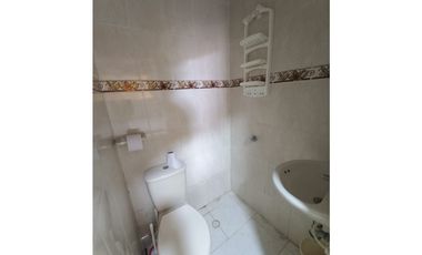 Comoda Casa + Apartamento en VENTA Barrio La VICTORIA
